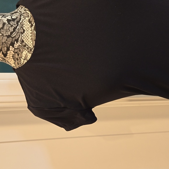 Express Black Short Sleeve Thong Bodysuit | Size M - Picture 2 of 7